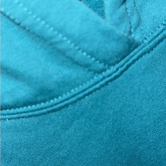 Woman’s xl gap sweater - Picture 2 of 4